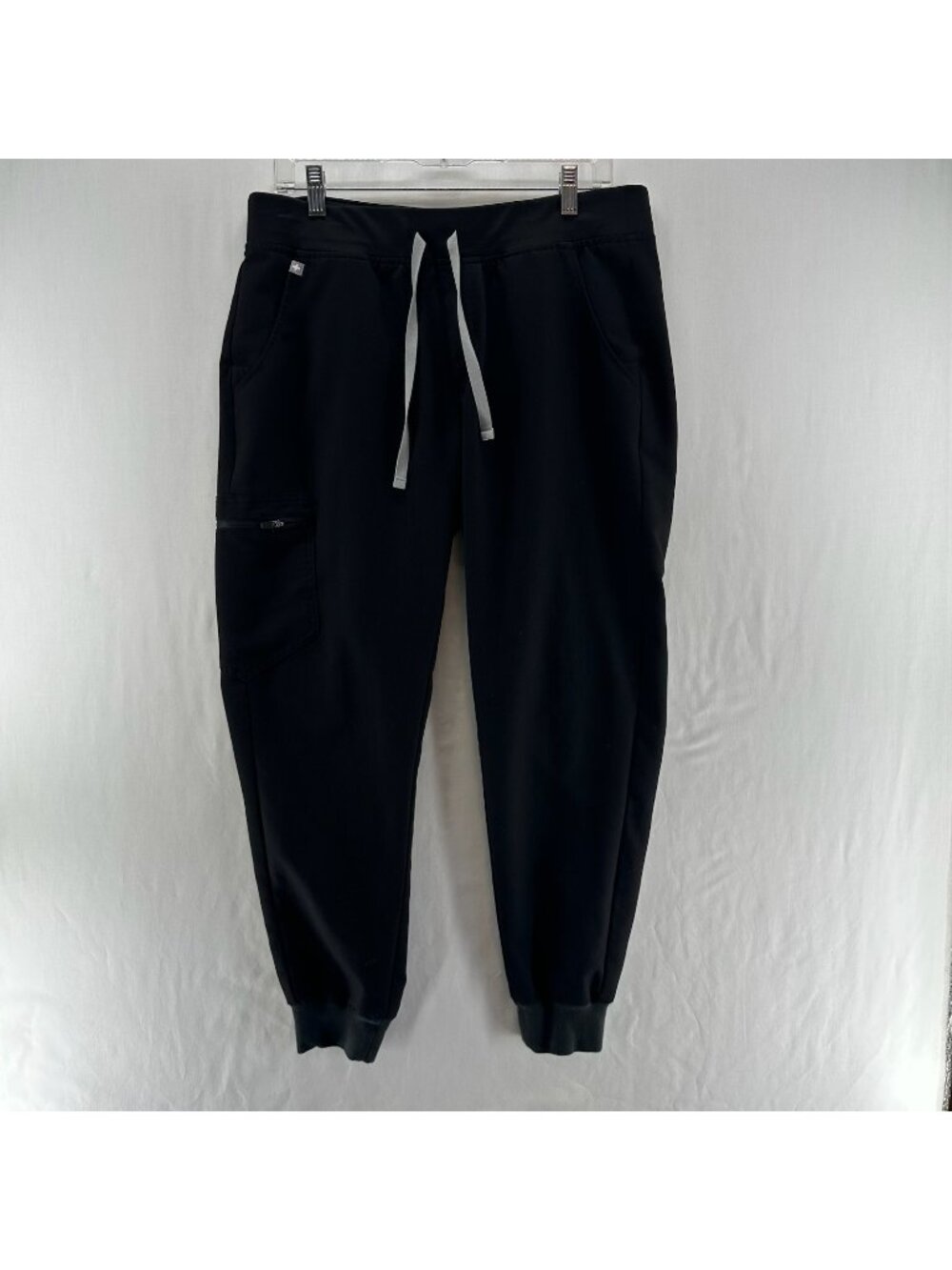 FIGS Zamora Jogger Scrub Pants Women’s Size M Medical Care Cargo Pockets Black